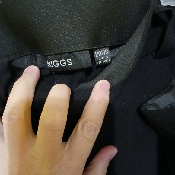 Briggs Women's Classic Black Straight Leg Pants - Picture 4 of 6